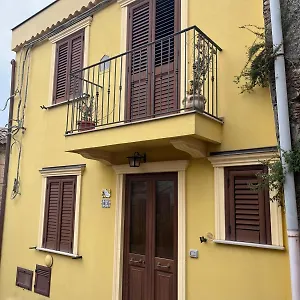 https://casa-domenico-in-paese-storico-siciliano.sicilyhotelsitaly.net